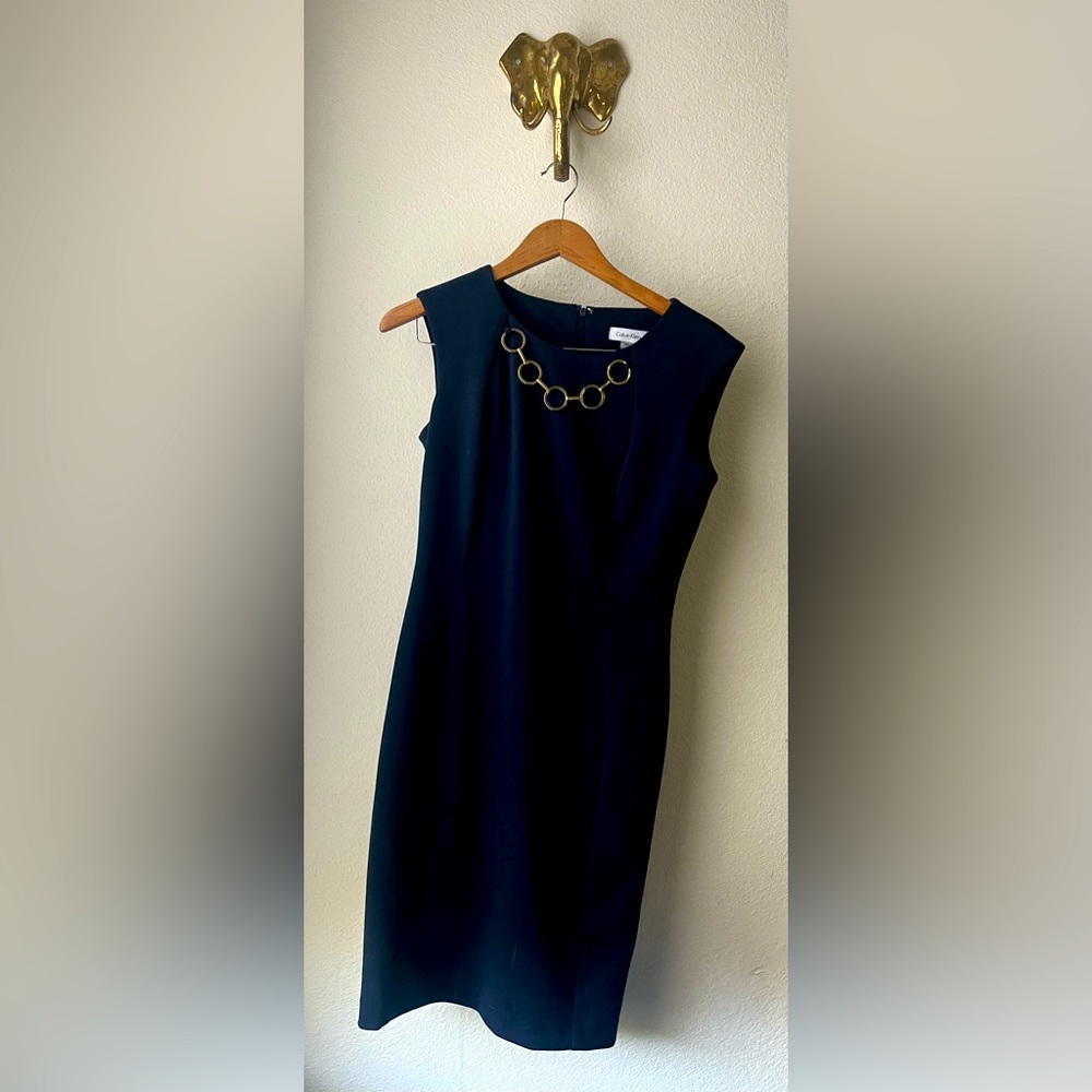 Calvin Klein Women's Navy Blue Sheath Dress Gold Chain Neck Size 6
